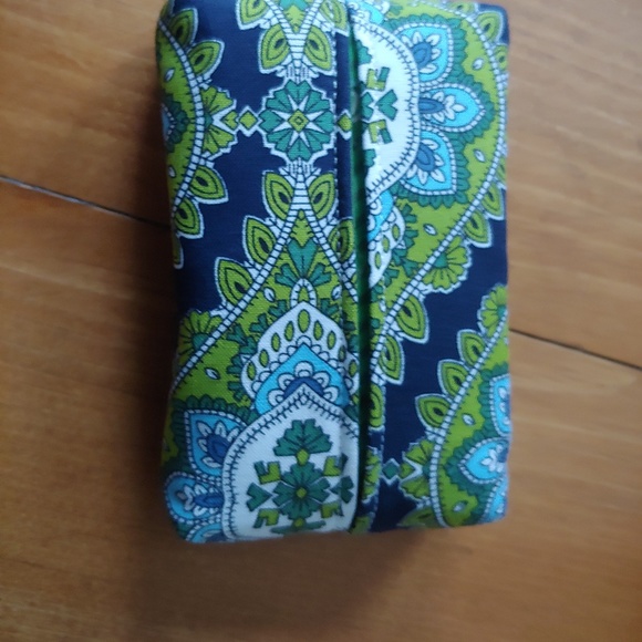 Tissue case - Picture 1 of 2